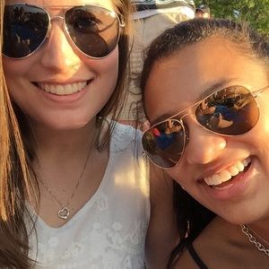 Meet your Posher, Vanessa